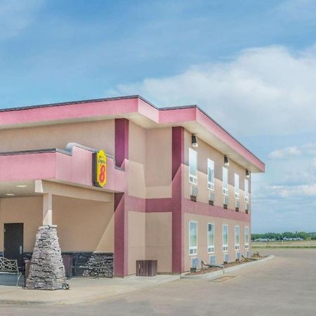 Super 8 By Wyndham Innisfail Bagian luar foto